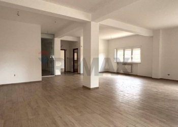 Stanza vuota - Commercial Premises Via Lanciano
15, L'Aquila - photo 3