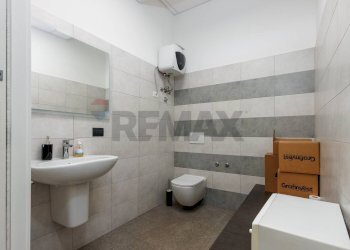 Bagno - Ufficio VIA GALETTI
 
4, Treviolo - foto 9