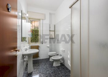 Bagno - Locale Commerciale PIAZZA VITTORIO EMANUELE II
 
2, Dalmine - foto 9