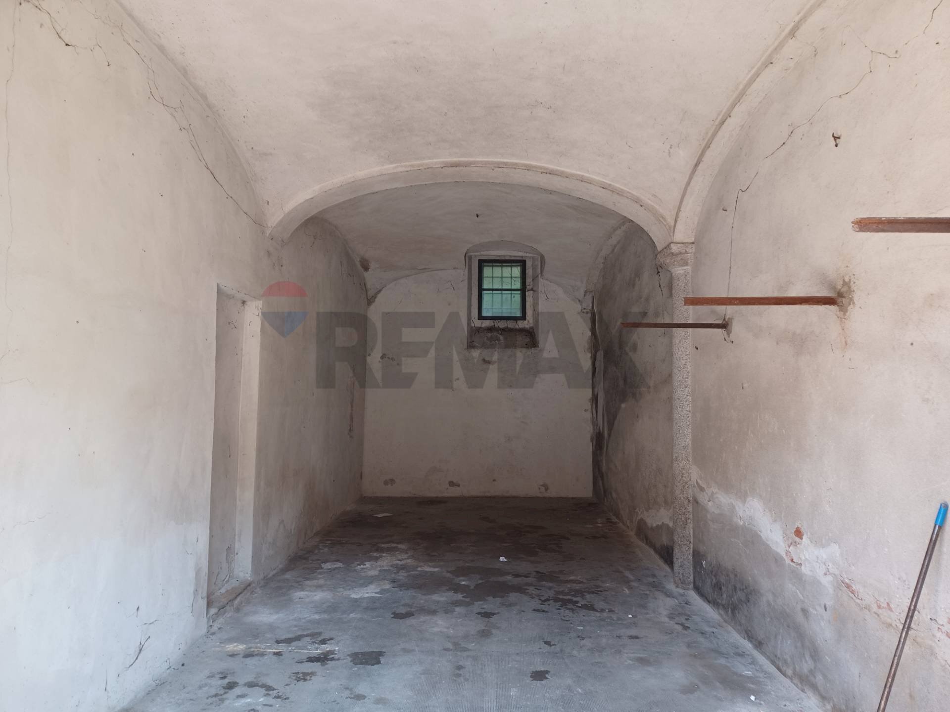 Parcheggio - Box piazza Martiri della Libertà
 
22, Galliate - photo 3