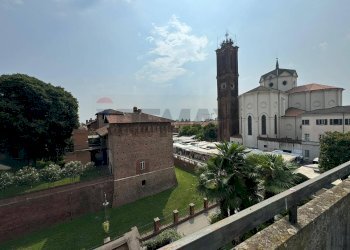 Edificio all\'aperto - Box piazza Martiri della Libertà
 
22, Galliate - foto 4