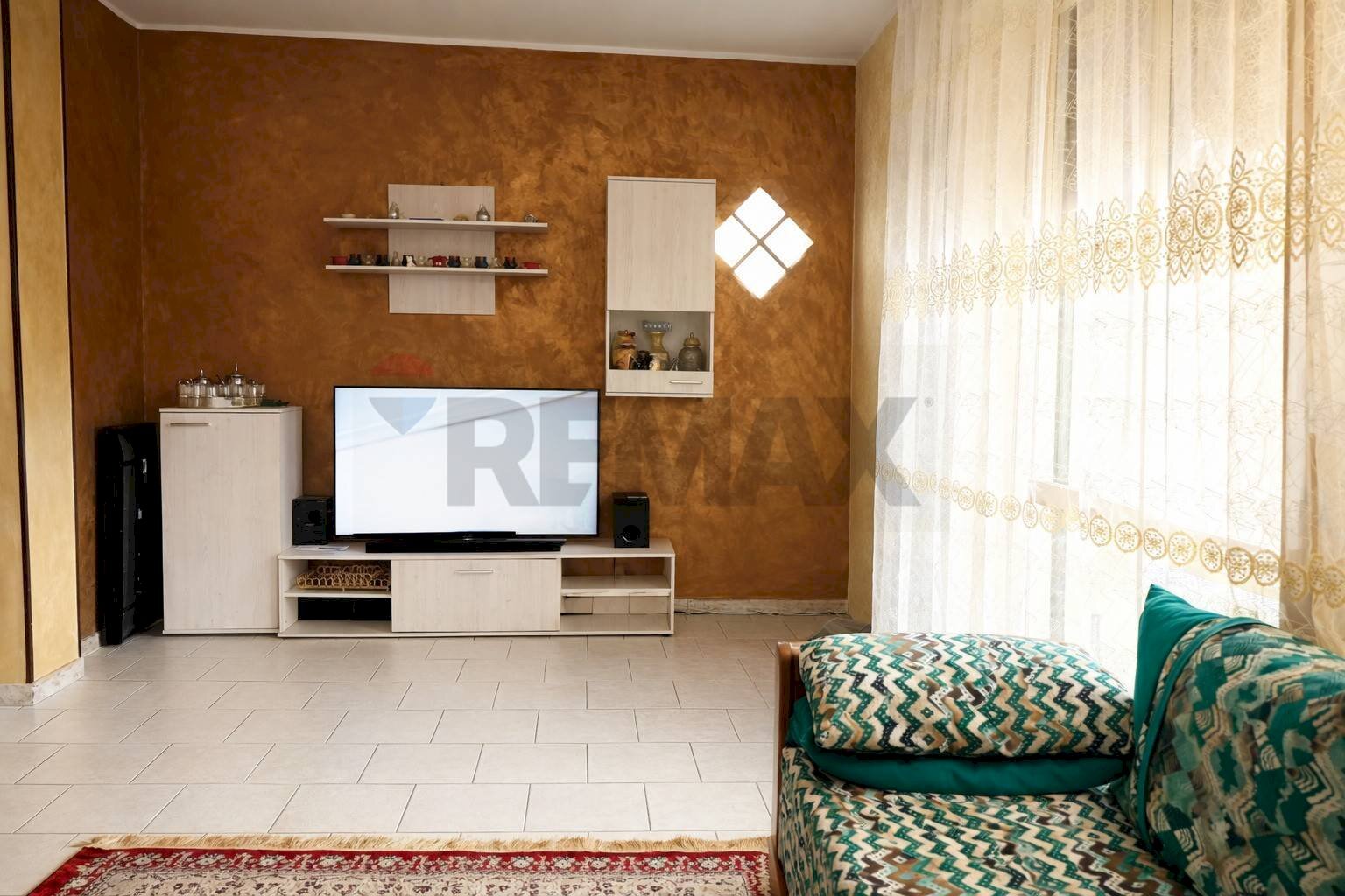 Soggiorno - Four-room apartment Via Gibellini
 
75, Novara - photo 2