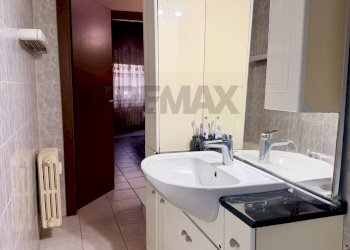 Bagno - Quadrilocale Via Gibellini
 
75, Novara - foto 12