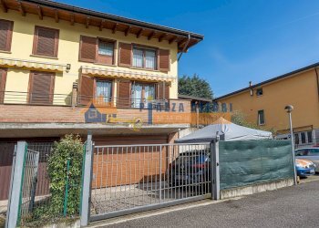 Foto 1 - Villa a Schiera via Grandi
 
18, Solbiate Arno - foto 1