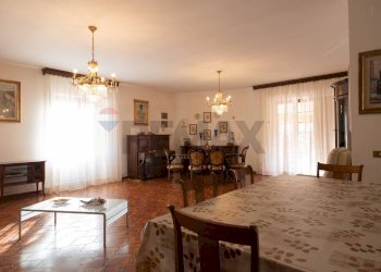 Sala da pranzo - Casa indipendente S.V. Prunizzedda - Serra Secca
 
11, Sassari - foto 4