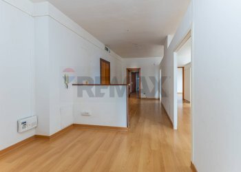 Hall / corridoio - Ufficio Via Carlo Felice
 
33, Sassari - foto 5