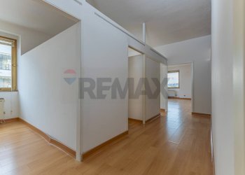 Hall / corridoio - Ufficio Via Carlo Felice
 
33, Sassari - foto 9