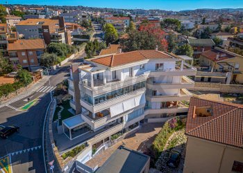 Edificio all\'aperto - Attic Sassari - photo 2