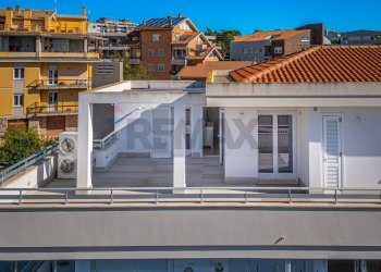 Edificio all\'aperto - Attic Sassari - photo 43