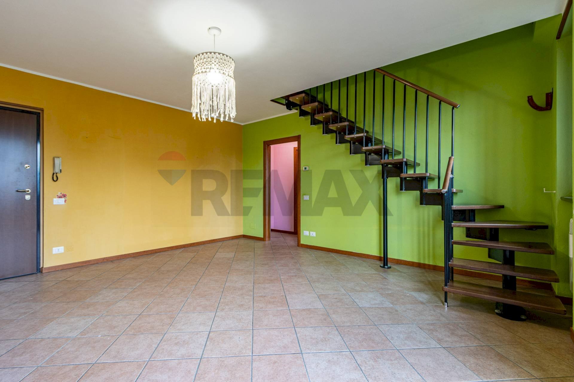 Stanza vuota - Trilocale VIA SANTA VALERIA
 
1, Caglio - foto 3