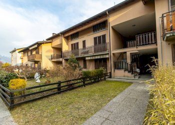 Edificio all\'aperto - Trilocale VIA SANTA VALERIA
 
1, Caglio - foto 1