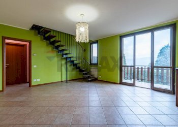 Stanza vuota - Trilocale VIA SANTA VALERIA
 
1, Caglio - foto 2