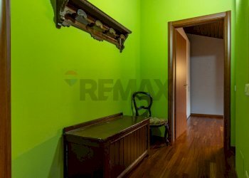 Hall / corridoio - Trilocale VIA SANTA VALERIA
 
1, Caglio - foto 9