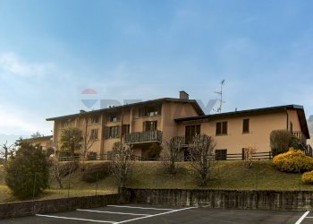 Casa all\'aperto - Trilocale VIA SANTA VALERIA
 
1, Caglio - foto 32