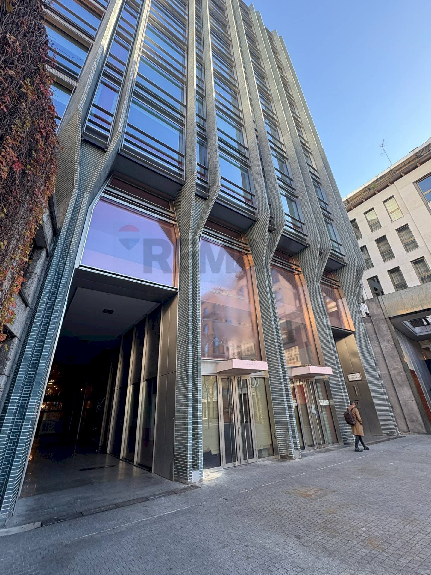 Edificio all\'aperto - Shop corso Vittorio Emanuele II
 
9, Milano - photo 3