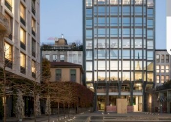 Edificio all\'aperto - Shop corso Vittorio Emanuele II
 
9, Milano - photo 1