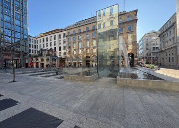 Edificio all\'aperto - Shop corso Vittorio Emanuele II
 
9, Milano - photo 2