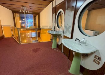 Bagno - Shop corso Vittorio Emanuele II
 
9, Milano - photo 7