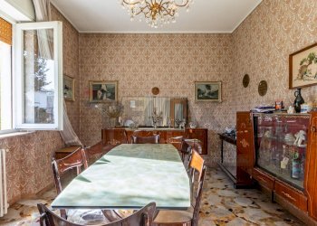 Sala da pranzo - Casa indipendente via Montello
 
13, Venegono Inferiore - foto 28