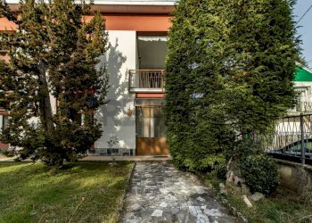 Casa all\'aperto - Casa indipendente via Montello
 
13, Venegono Inferiore - foto 32