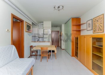 Sala da pranzo - Monolocale Via Q. Sella
 
140, Busto Arsizio - foto 3