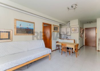 Sala da pranzo - Monolocale Via Q. Sella
 
140, Busto Arsizio - foto 4