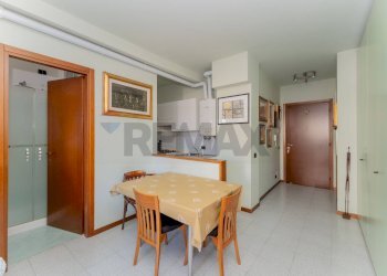 Sala da pranzo - Monolocale Via Q. Sella
 
140, Busto Arsizio - foto 7