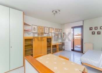 Camera / camera da letto - Monolocale Via Q. Sella
 
140, Busto Arsizio - foto 9