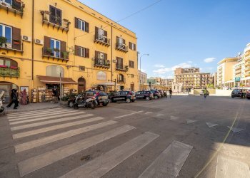 Foto 3 - Commercial Premises Via Volturno
 
120, Palermo - photo 3