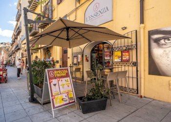 Foto 4 - Commercial Premises Via Volturno
 
120, Palermo - photo 4