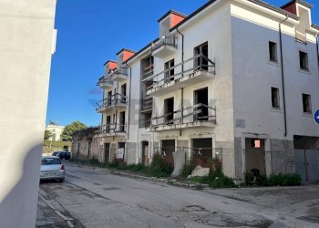 Edificio all\'aperto - Commercial Premises CORSO MICHEANGELO
 
1, Sant'Antimo - photo 1