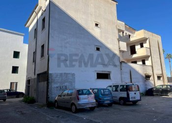 Edificio all\'aperto - Commercial Premises CORSO MICHEANGELO
 
1, Sant'Antimo - photo 7