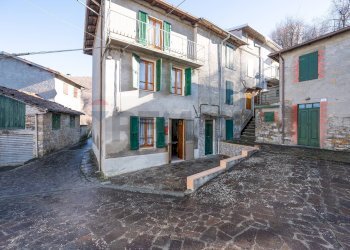 Edificio all\'aperto - Casa semi indipendente località tufi
 
28, Corniglio - foto 2