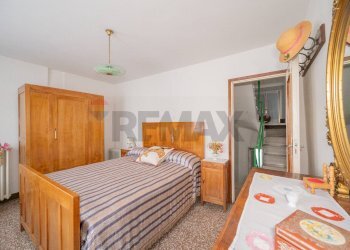 Camera / camera da letto - Casa semi indipendente località tufi
 
28, Corniglio - foto 22