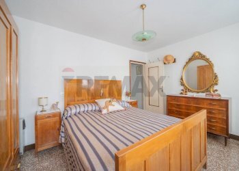 Camera / camera da letto - Casa semi indipendente località tufi
 
28, Corniglio - foto 23