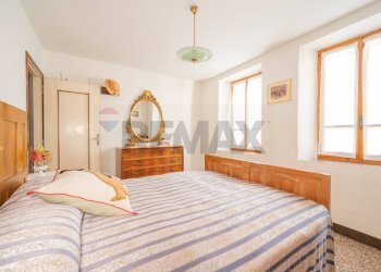 Camera / camera da letto - Casa semi indipendente località tufi
 
28, Corniglio - foto 24