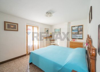 Camera / camera da letto - Casa semi indipendente località tufi
 
28, Corniglio - foto 30