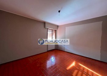 prima camera matrimoniale - Quadrilocale via pisa, Massa - foto 16