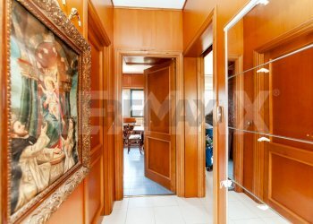 Hall / corridoio - Four-room apartment Roma - photo 5