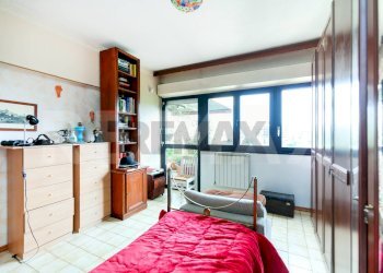 Camera / camera da letto - Four-room apartment Roma - photo 12