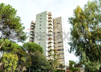 Edificio all\'aperto - Four-room apartment Roma - photo 31