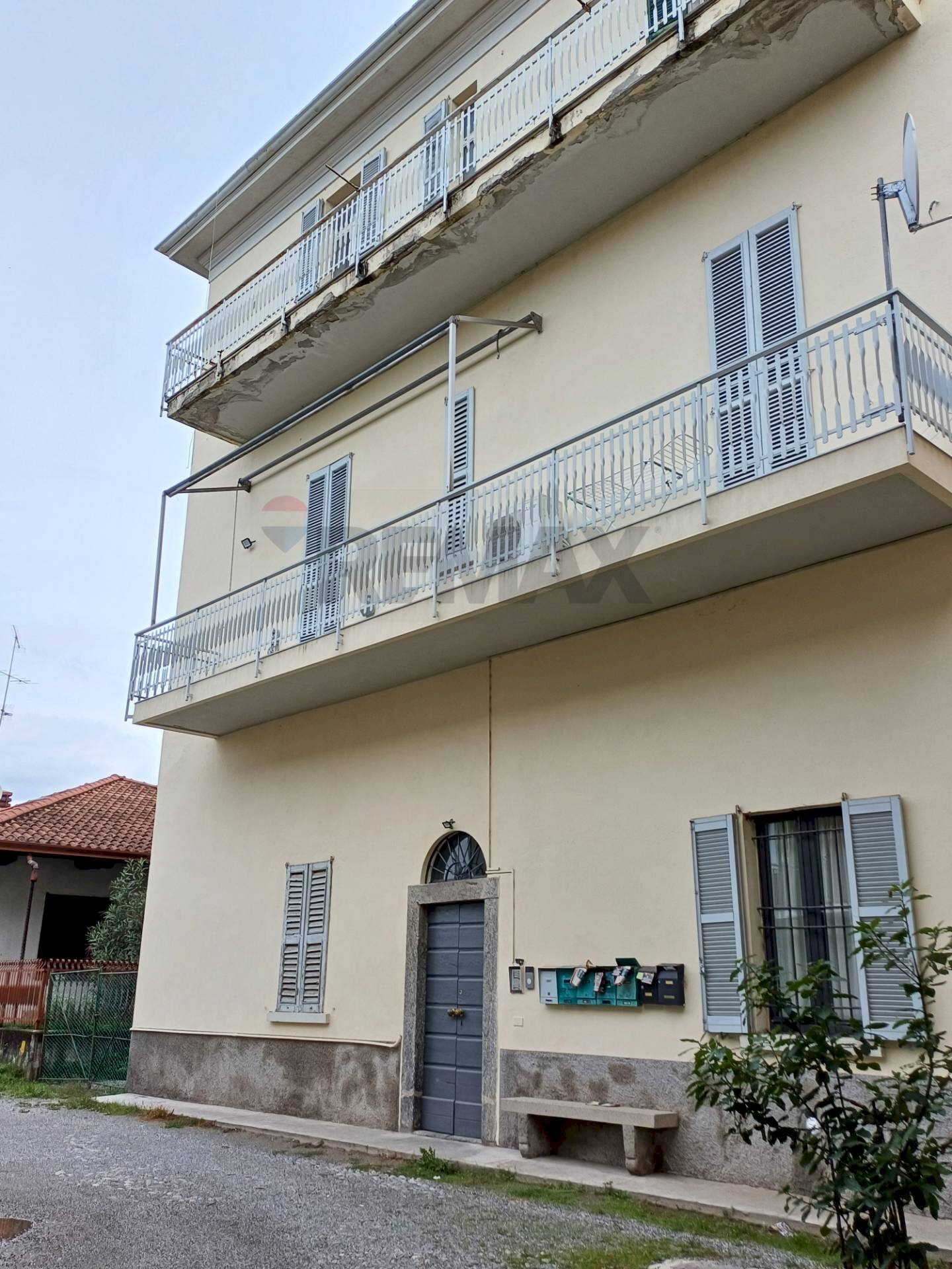 Edificio all\'aperto - Two-room apartment Robbiate - photo 1