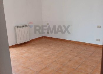 Stanza vuota - Three-room apartment Via Indipendenza
 
6, Robbiate - photo 12