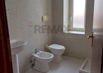 Bagno - Three-room apartment Via Indipendenza
 
6, Robbiate - photo 15