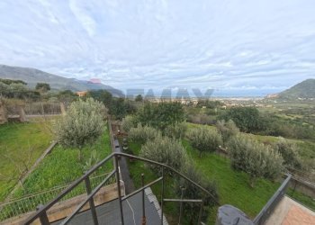 Vista delle montagne - Villa via Cangialosi
 
126, Carini - photo 5