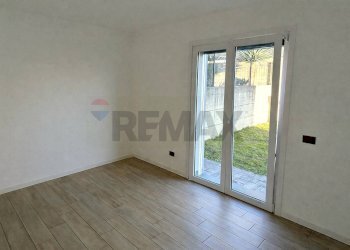 Stanza vuota - Three-room apartment via ratti, Bizzarone - photo 3