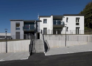 Edificio all\'aperto - Three-room apartment via ratti, Bizzarone - photo 5