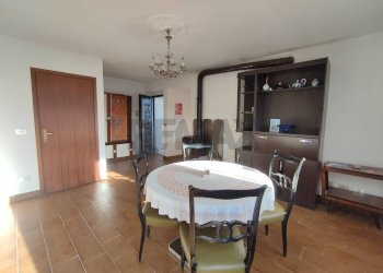 Sala da pranzo - Casa indipendente via per Caino, Vercana - foto 12