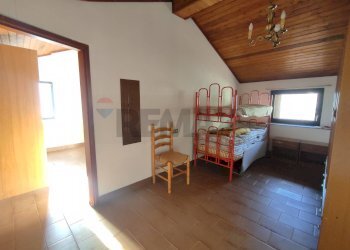 Camera / camera da letto - Casa indipendente via per Caino, Vercana - foto 18