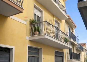Edificio all\'aperto - Casa indipendente Via Minardi
 
151, Ragusa - foto 1
